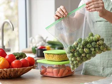 Plastic Containers & Zip Bags